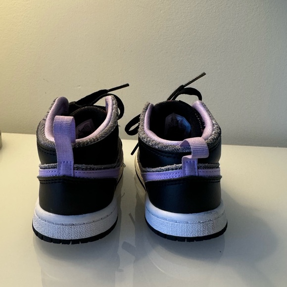 Jordan 1 Mid Houndstooth - Picture 3 of 11